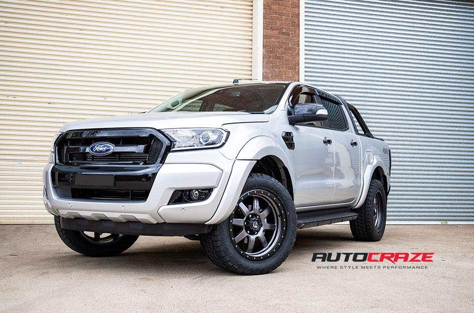 FORD-RANGER-TROPHY-MATTE-ANTHRACITE-WITH-BLACK-RING